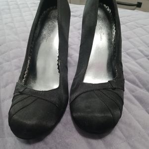 Cute Black 1 inch High Heels